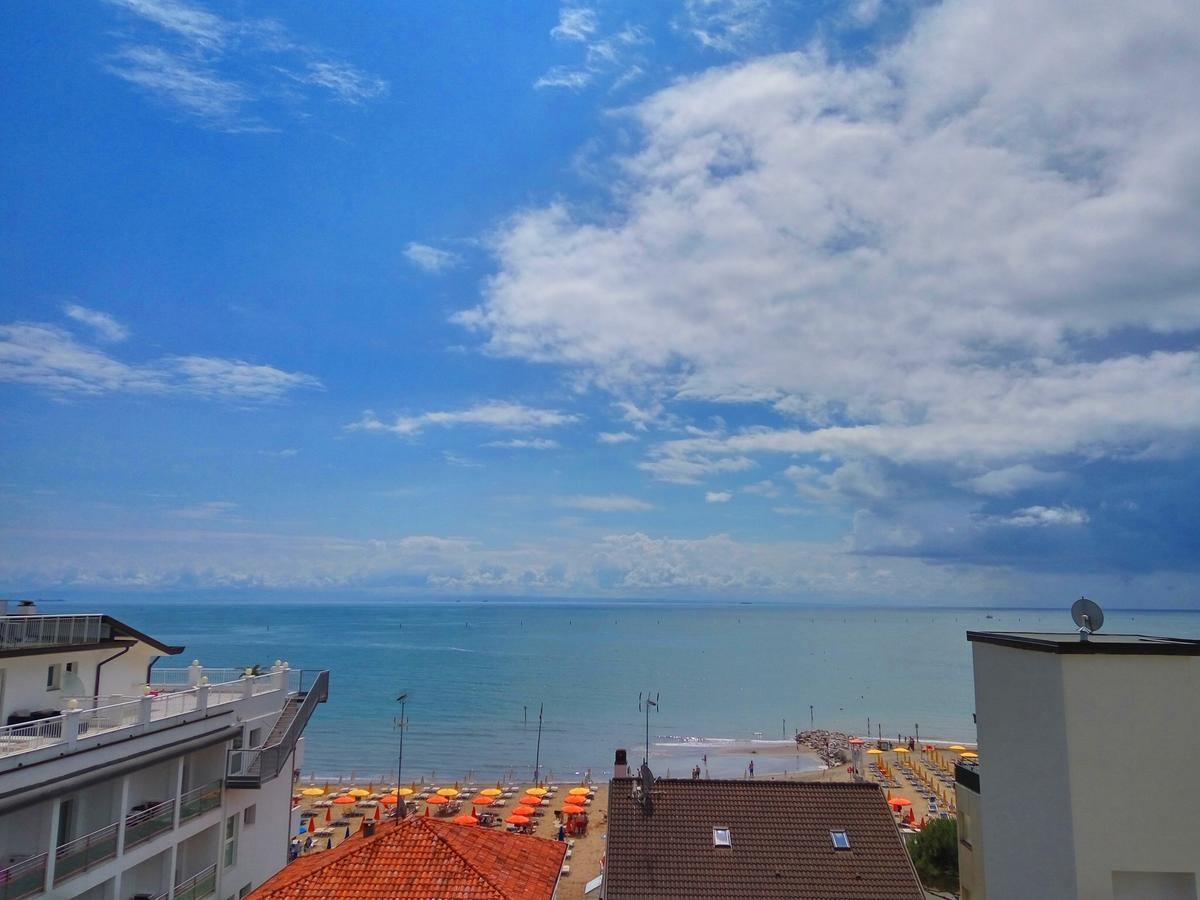 Residenza Edda Apartment Lignano Sabbiadoro Exterior photo